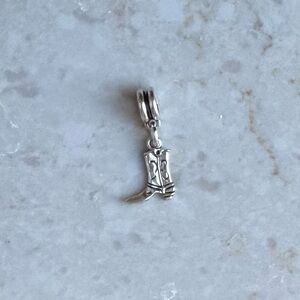 NWOT Sundance Boot Scoot Pendant, Pewter